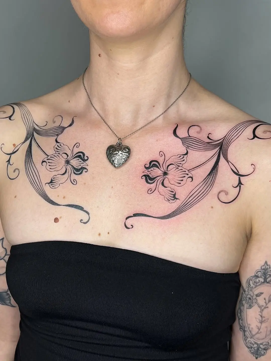 Elegant Iris Tattoos with Flowing Lines