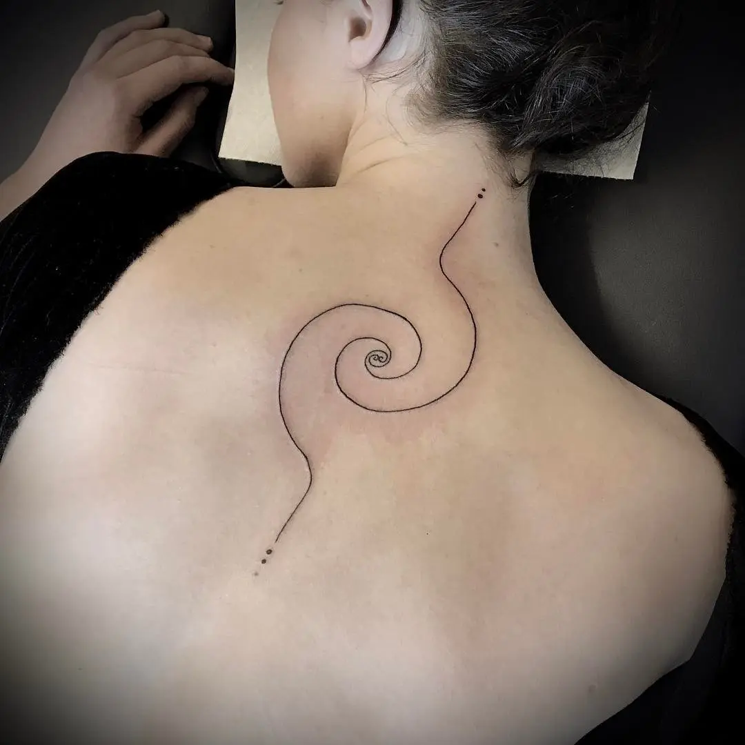 Elegant spiral Fibonacci design on back