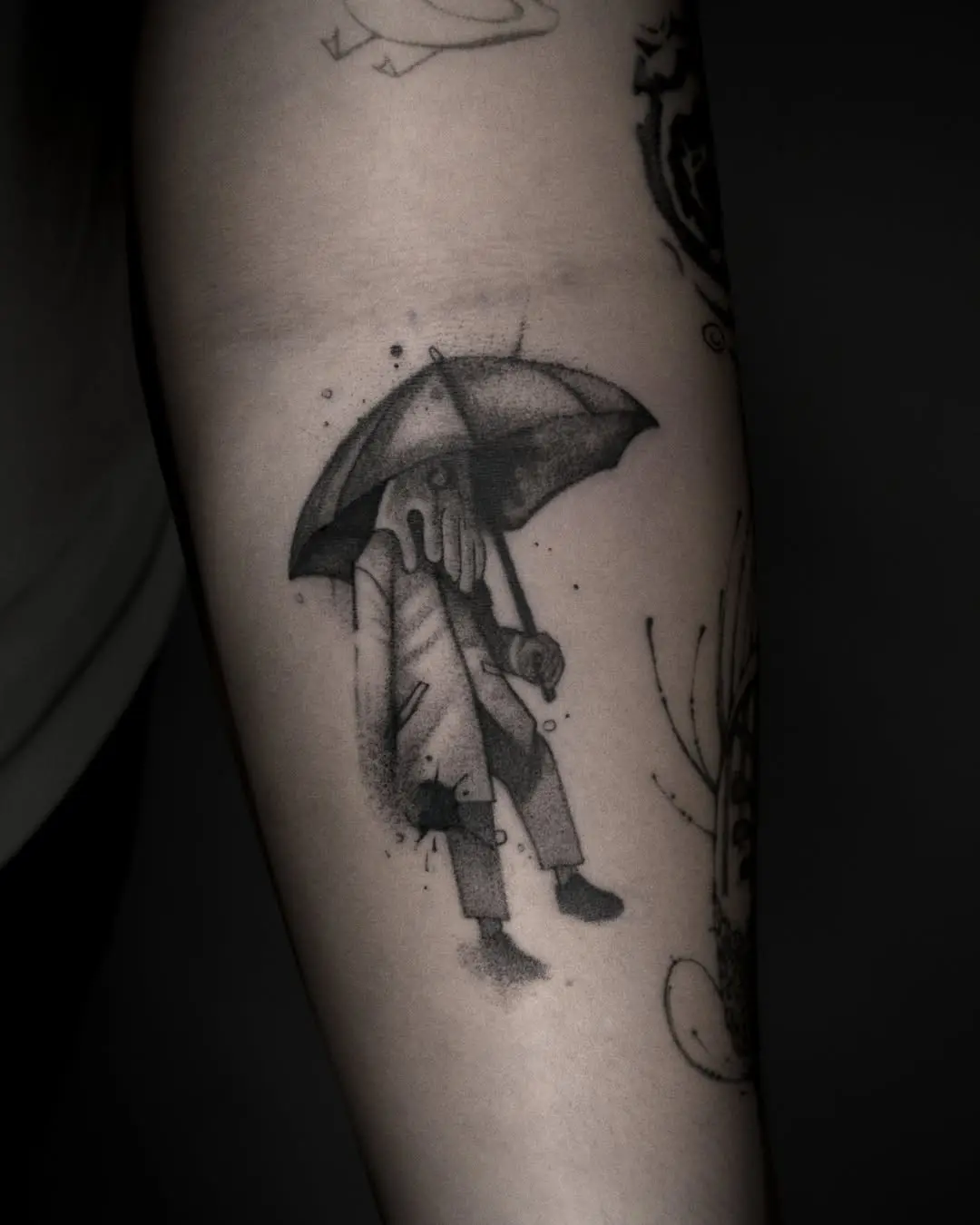 Stylish black and gray umbrella tattoo design