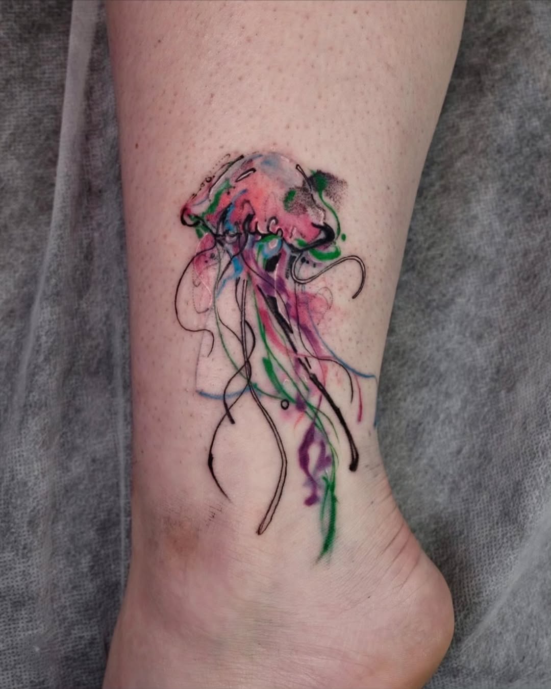 Mesmerizing jellyfish tattoo with vibrant colors
