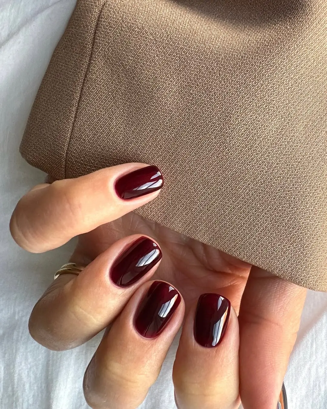 Chic burgundy nails for a stylish look