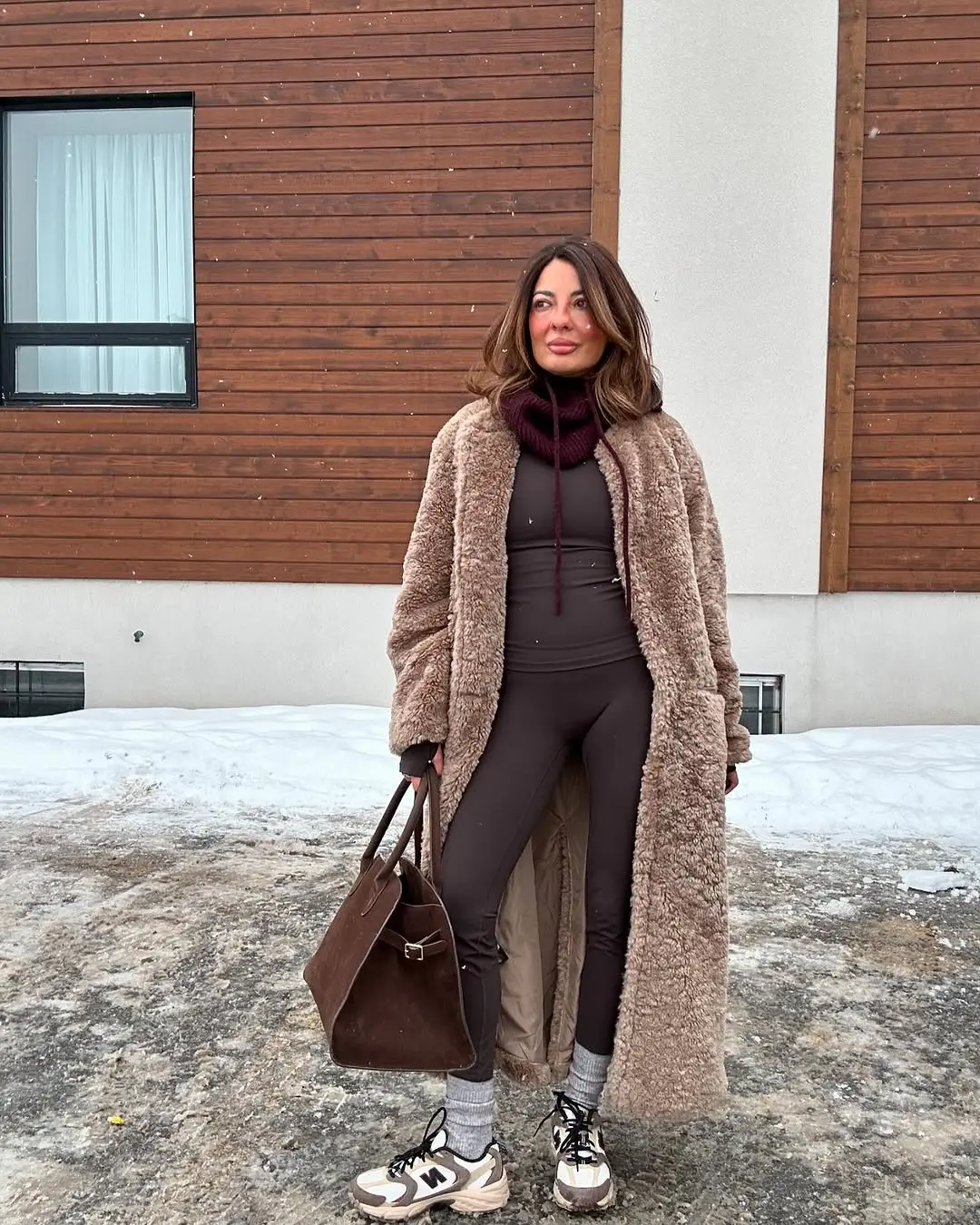 Stylish and Cozy Sporty Chic Look