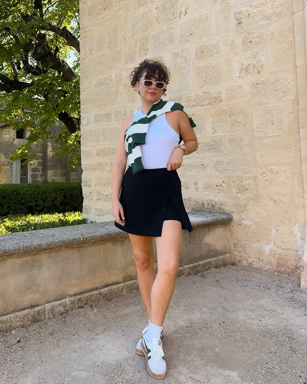 Effortlessly Stylish Sporty Chic Vibe