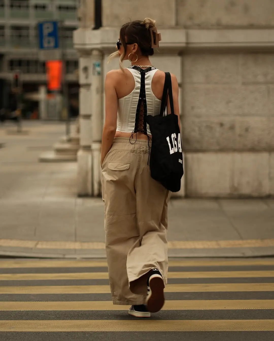 Effortlessly Cool Sporty Chic Outfit Style