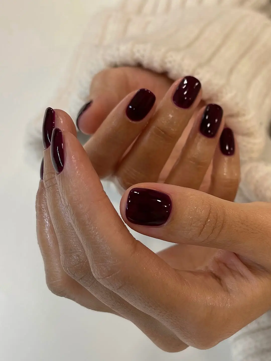 Chic burgundy nails for stylish winter vibes