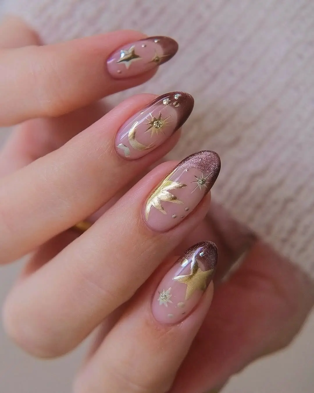 Glamorous winter-inspired starry nail art