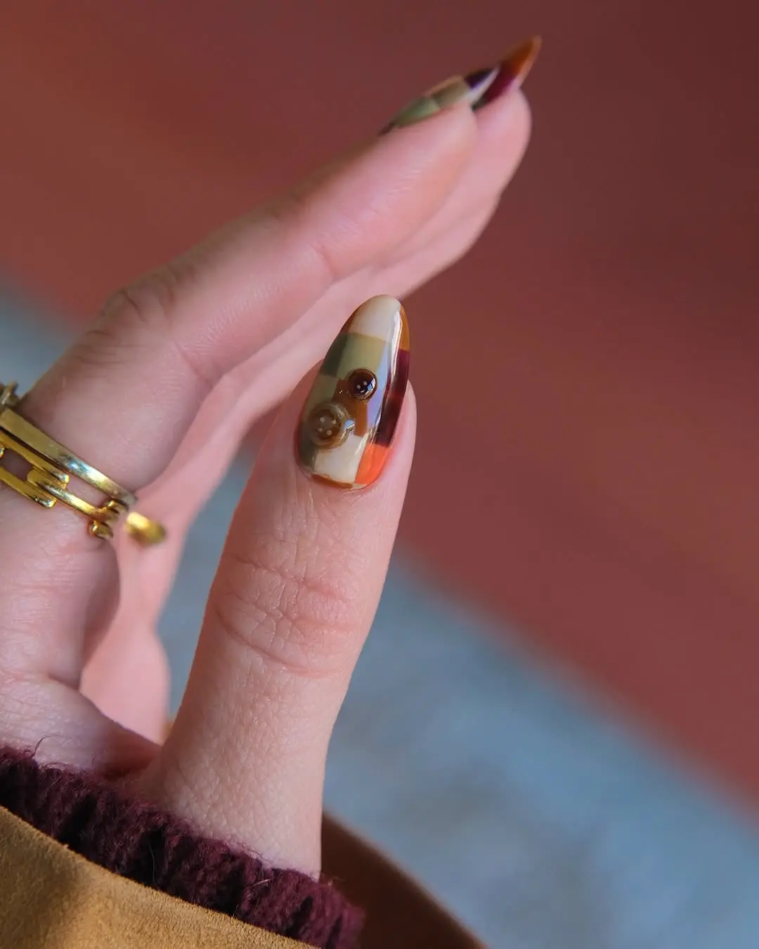 Chic Winter Nails with Warm Tones