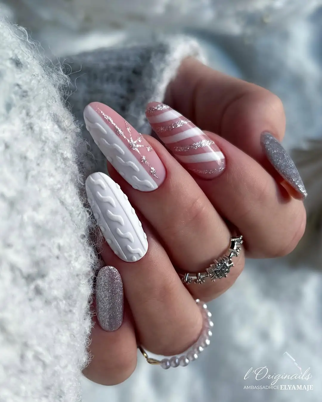 Cozy Sweater-Inspired Winter Nail Art