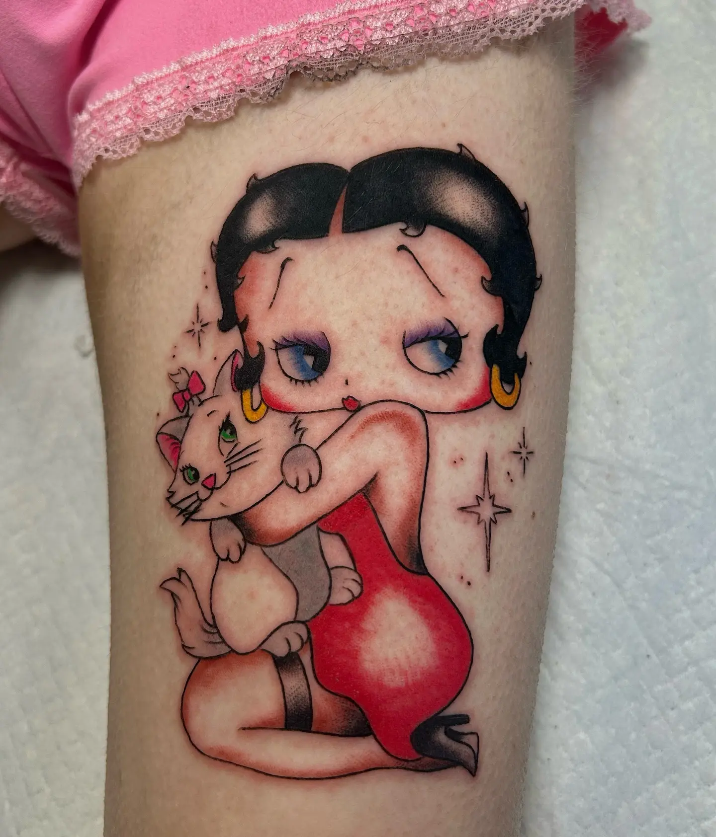 Charming Betty Boop with her adorable cat