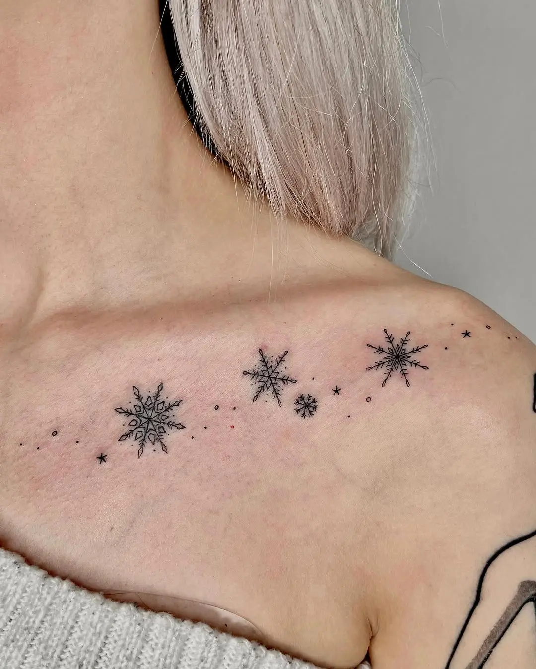 Beautiful snowflake tattoo design on shoulder