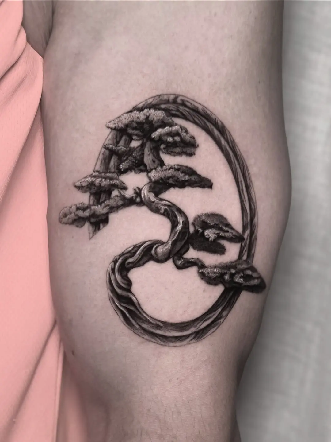 Elegant bonsai tree tattoo in circular design
