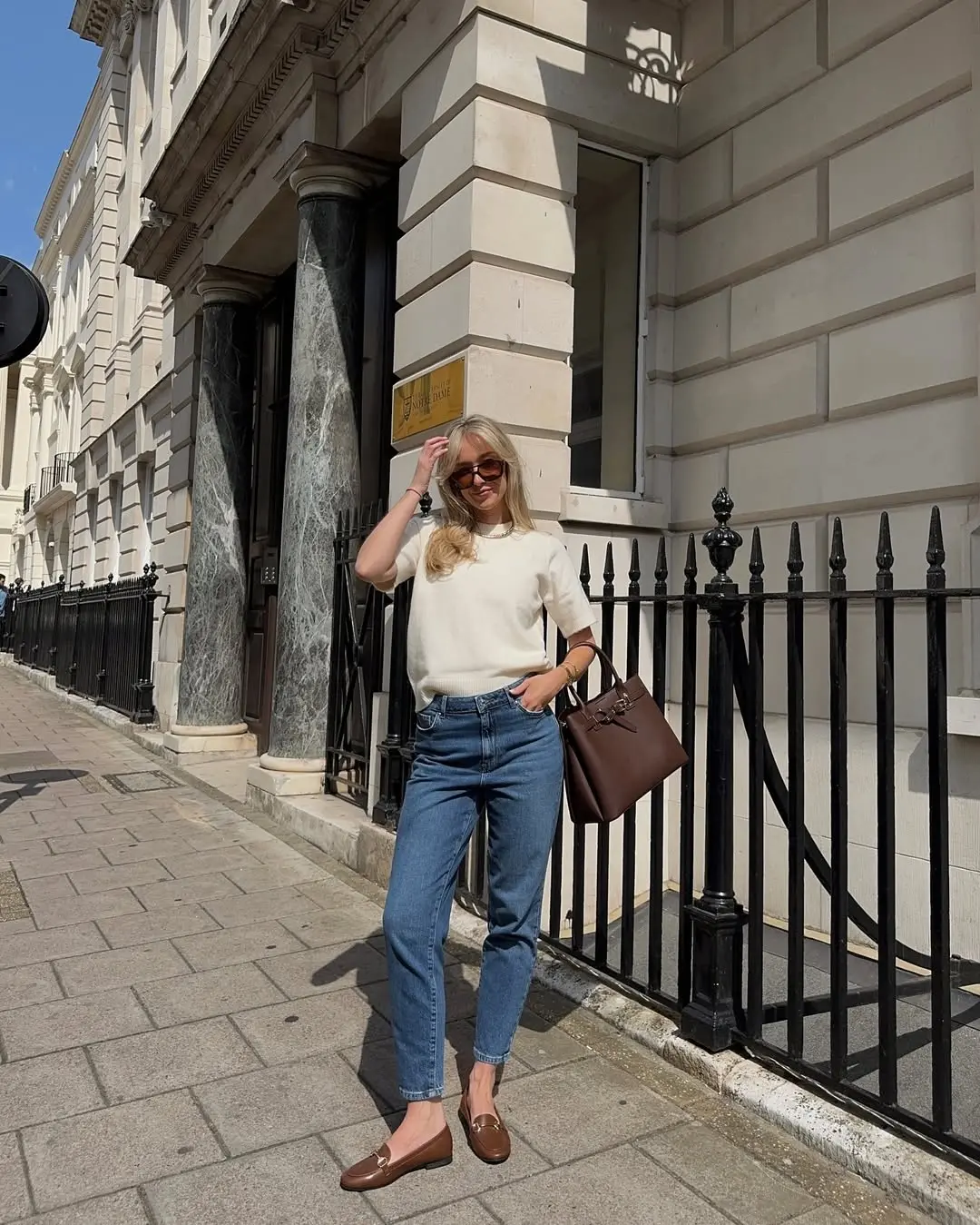 Effortlessly chic casual street style look
