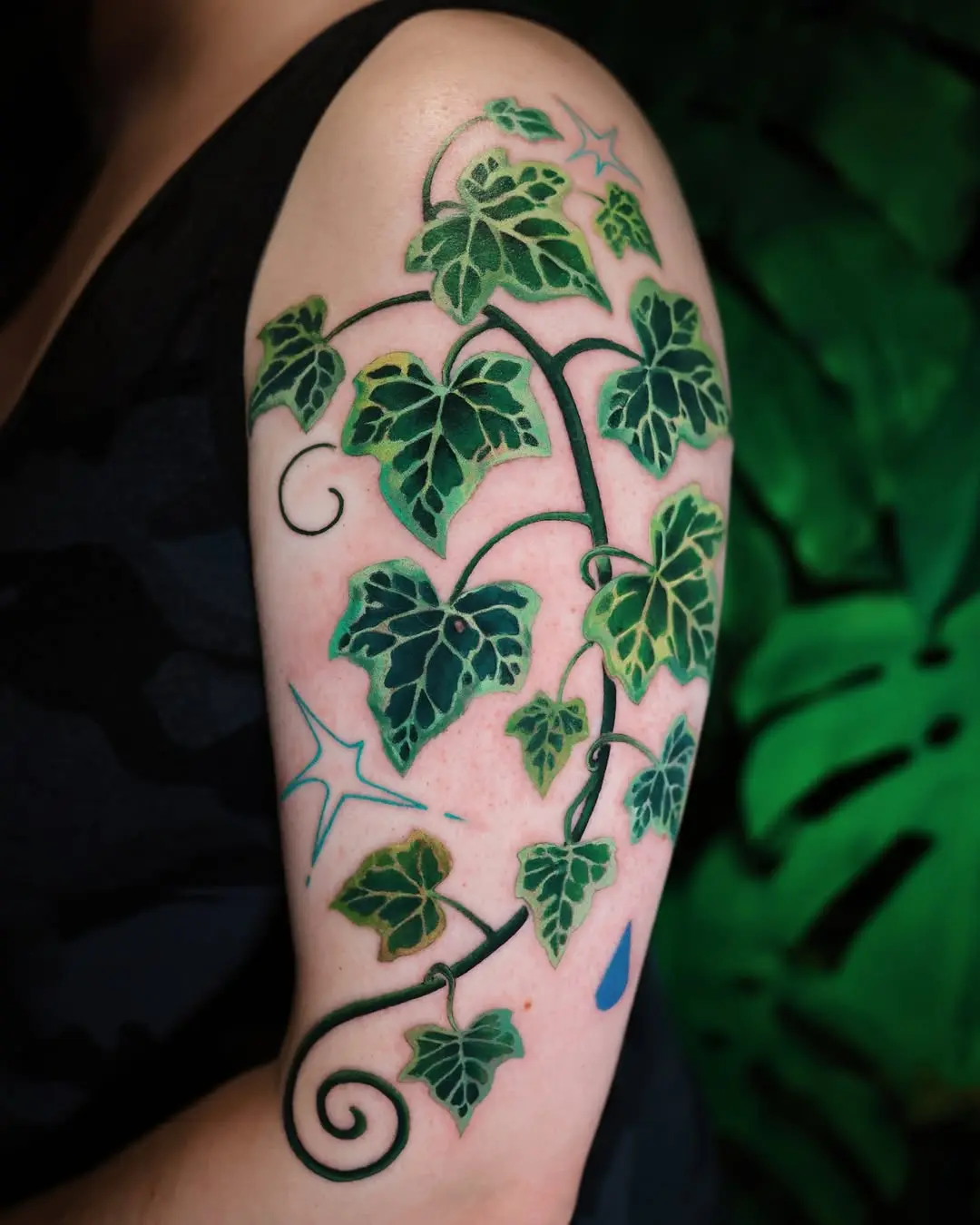 Stylish Ivy Tattoo for Nature Enthusiasts