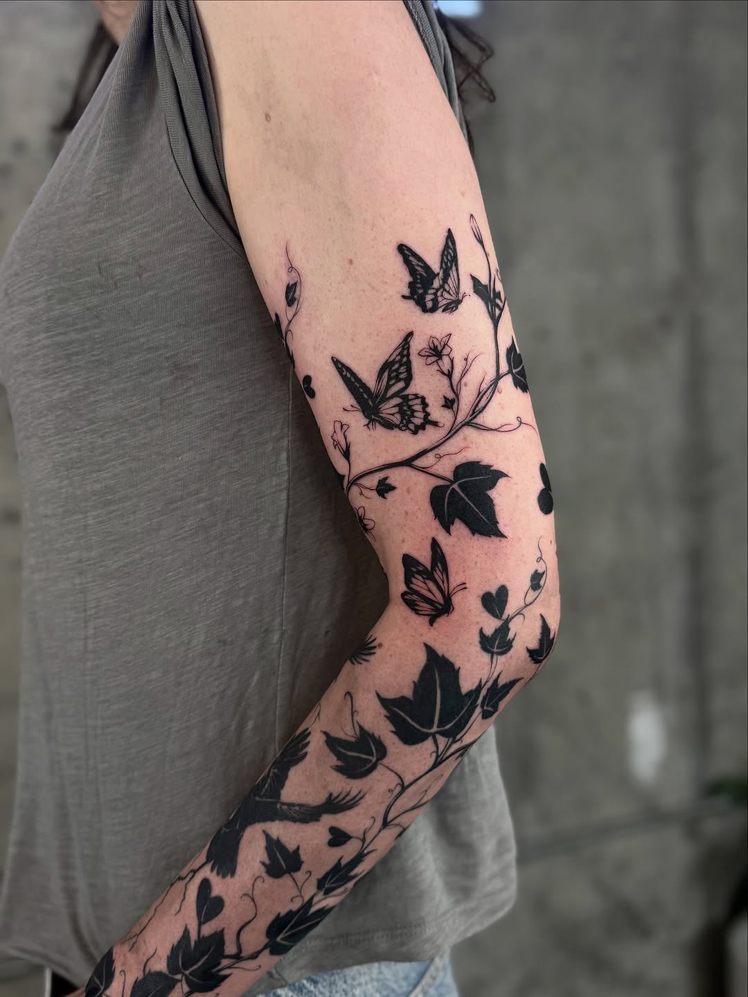 35 Ivy Tattoos That Celebrate Nature s Elegance Sacred Joanne