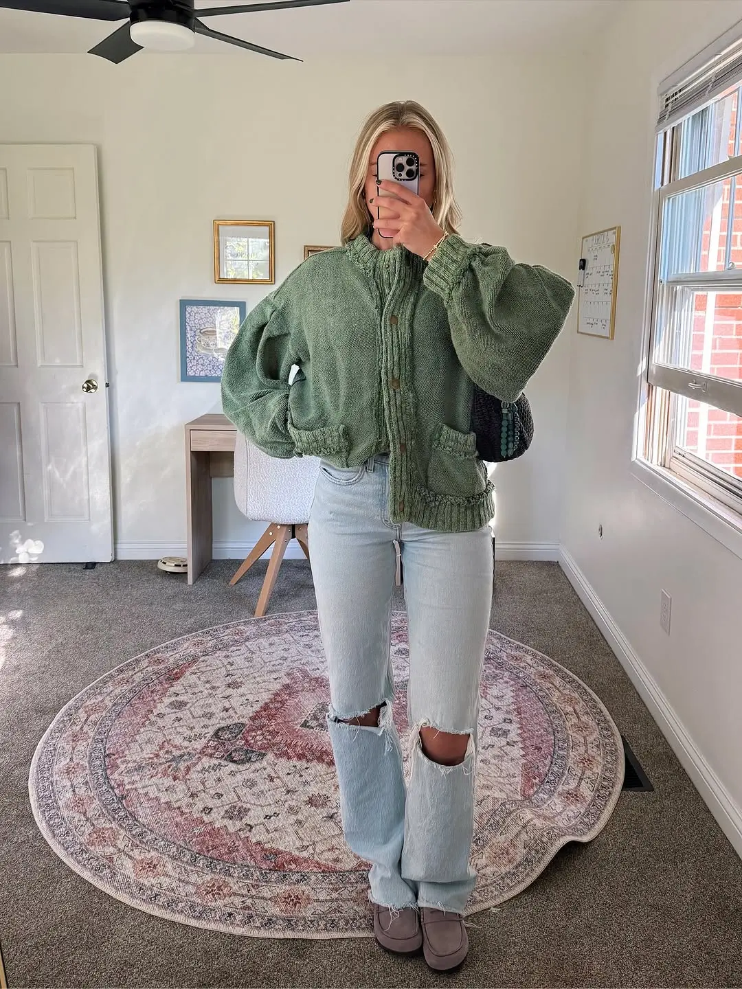 Chic Casual Style with Ripped Jeans