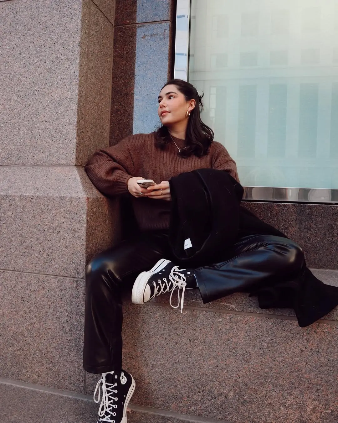 Chic Casual Leather Pants Outfit for Winter