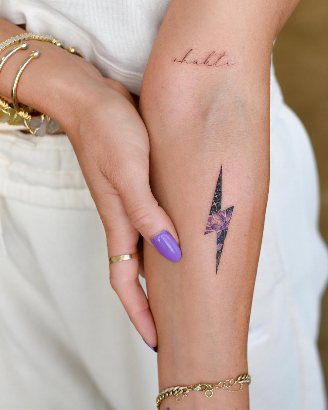 Stylish lightning bolt with floral elements