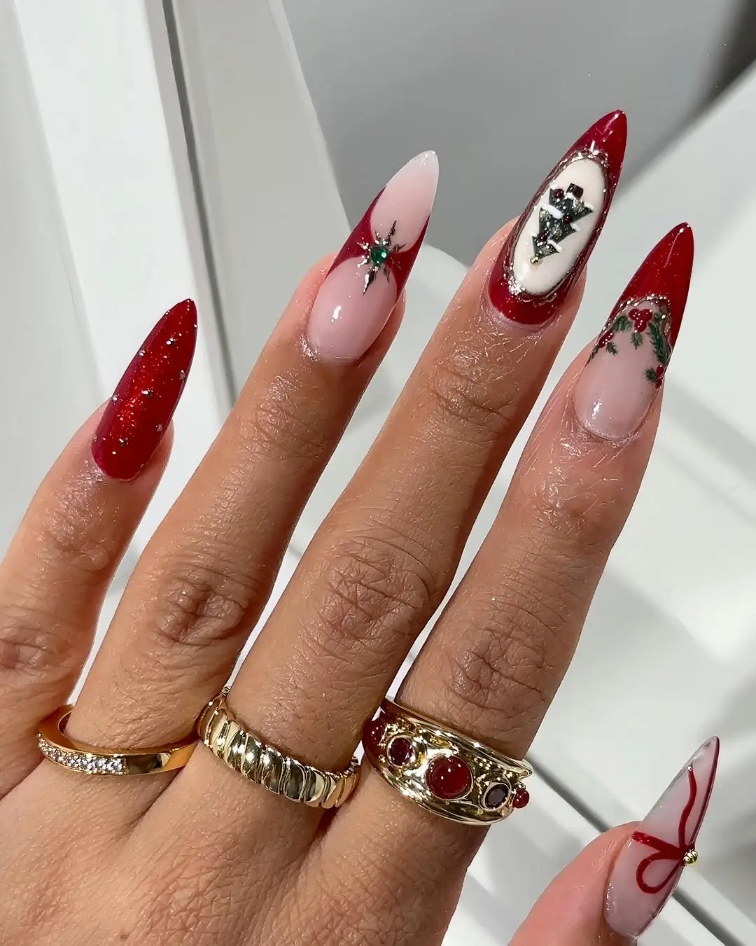Elegant Holiday Nails with a Festive Touch