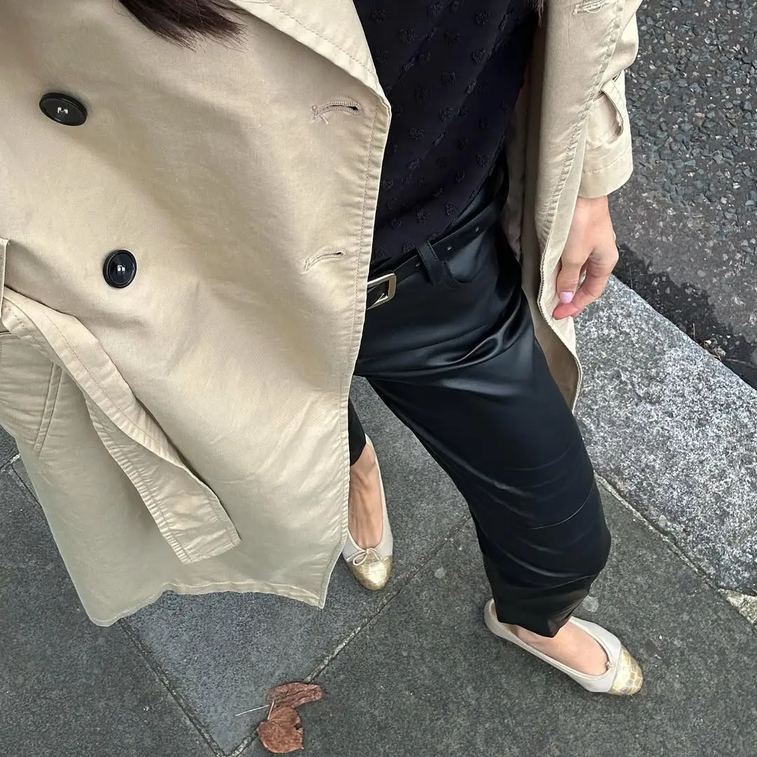 Chic Leather Pants Styled with a Trench Coat