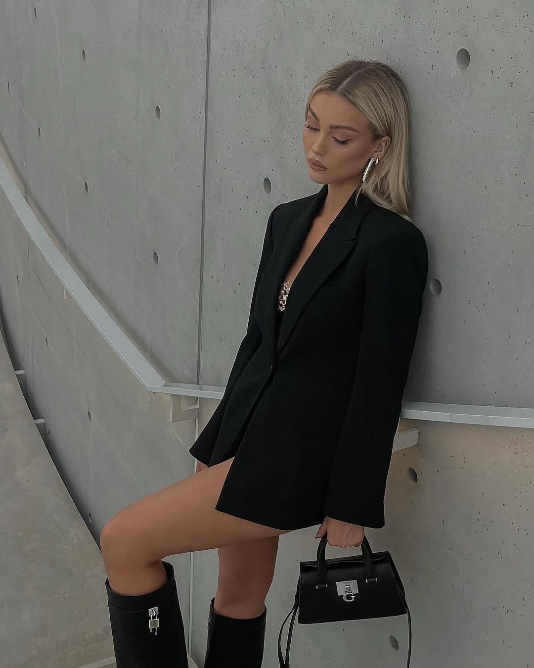 Chic Black Blazer for Urban Style Lovers
