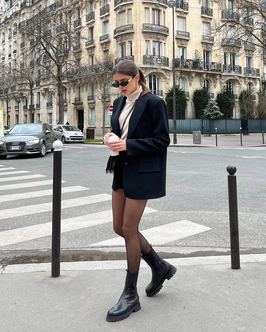 Chic Urban Look with a Black Blazer