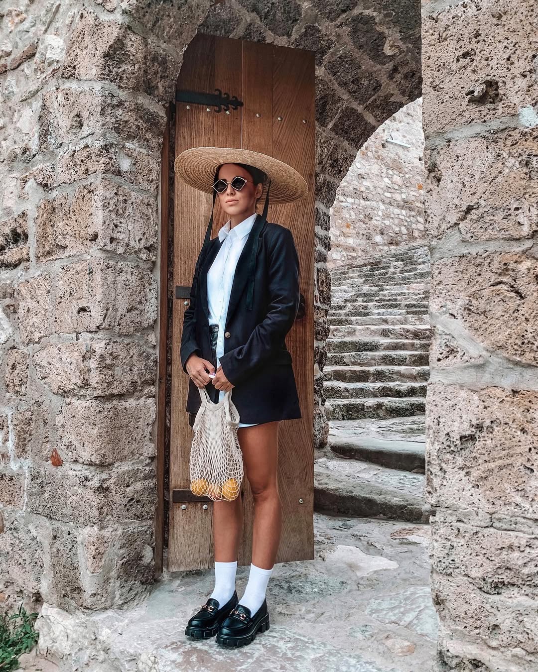 Chic summer vibes with a black blazer