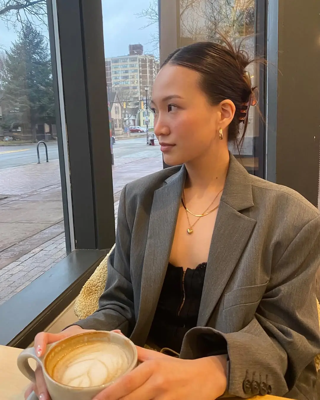 Effortlessly stylish cafe look for any occasion