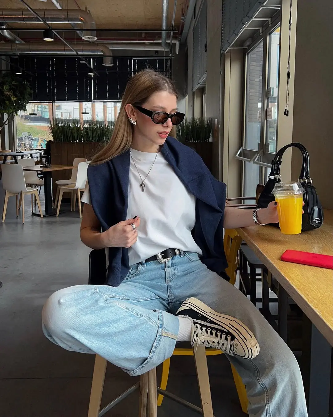 Effortless chic: Casual yet stylish look