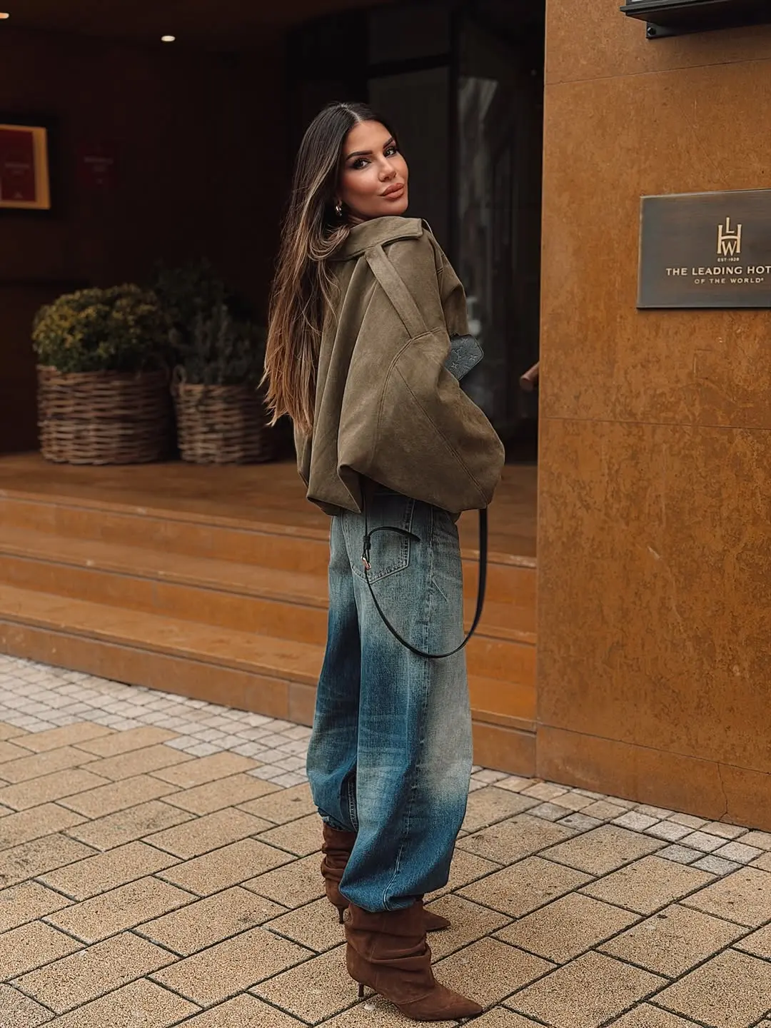 Effortlessly stylish pairing for casual outings