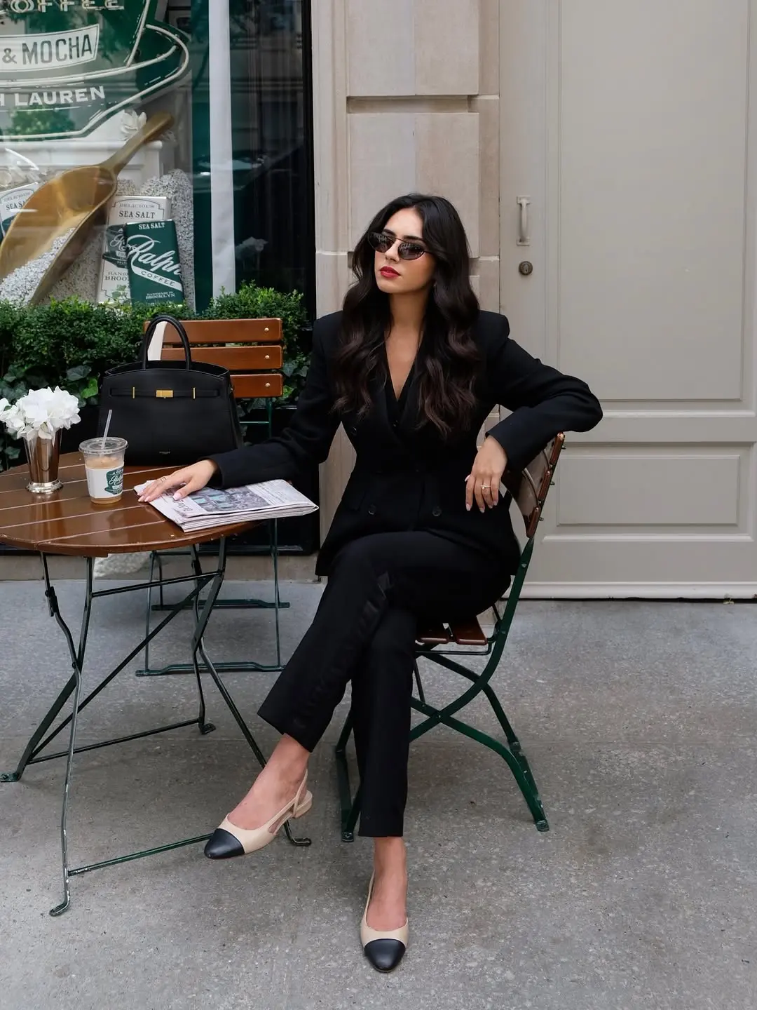 Chic black blazer outfit for city elegance
