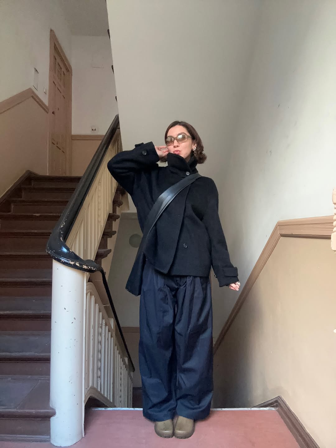 Stylish Black Winter Outfit for Work