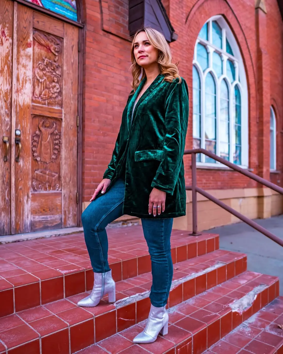Chic Velvet Blazer Styled with Jeans