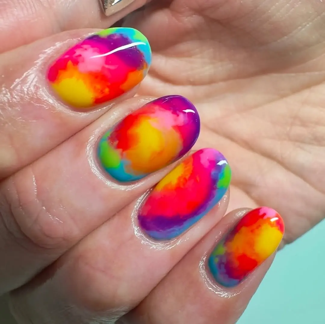 Vibrant Neon Gradient Nail Art Inspiration