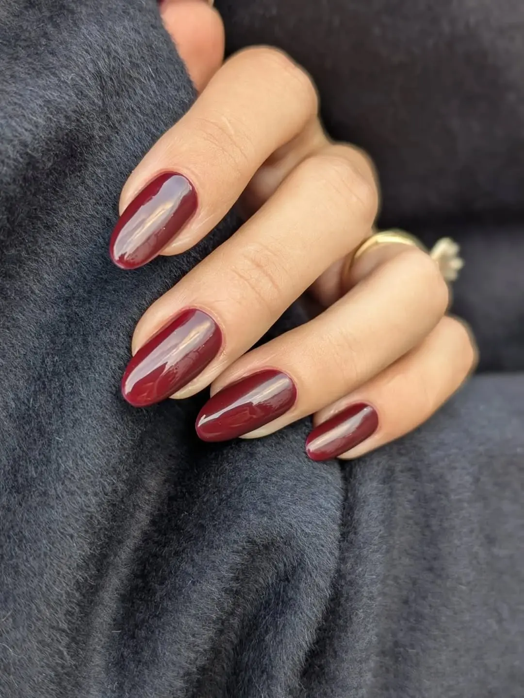 Sleek Burgundy Nails for an Elegant Touch