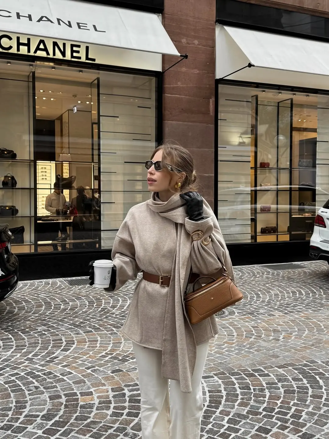 Chic Old Money Winter Look with Elegance