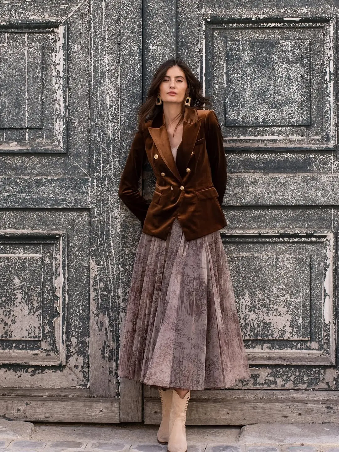 Chic Velvet Blazer with Flowing Skirt Style