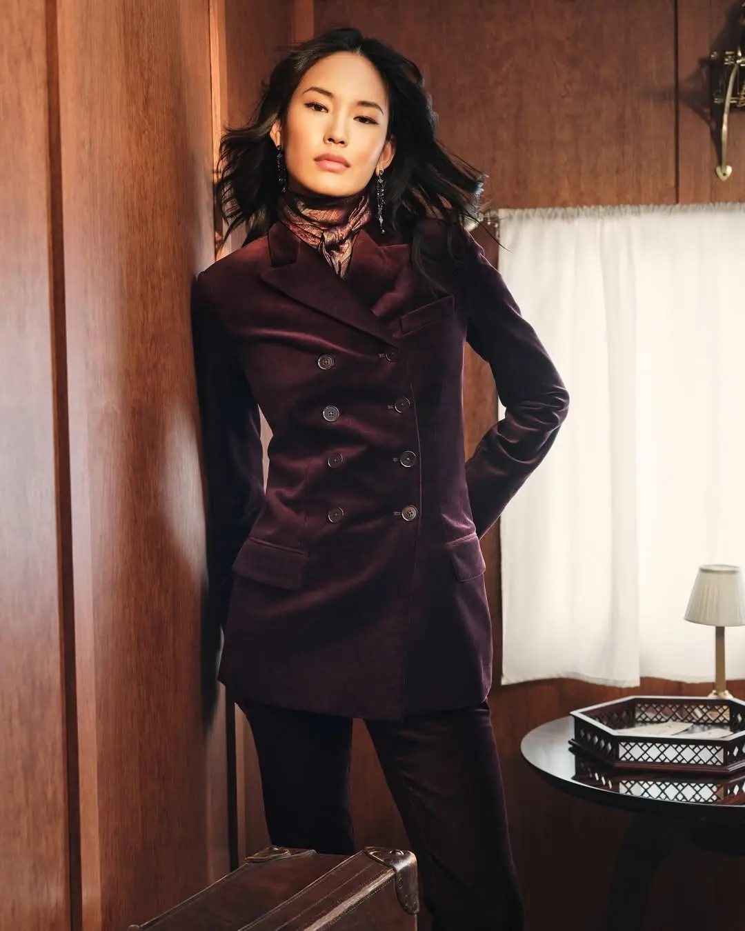 Chic Velvet Blazer for Sophisticated Looks