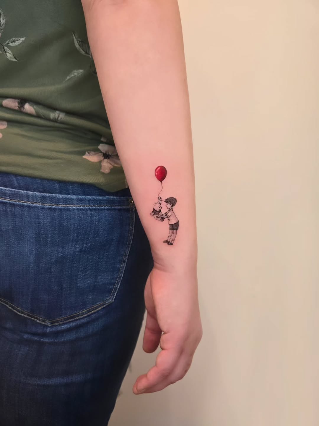 Charming Pooh and child tattoo with balloon