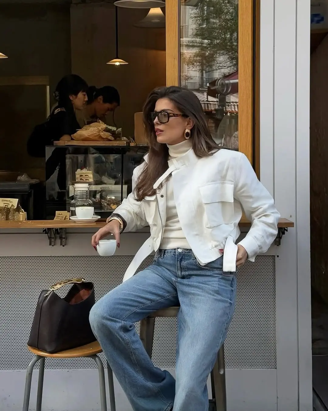 Chic Winter Outfit for Cozy Cafe Dates