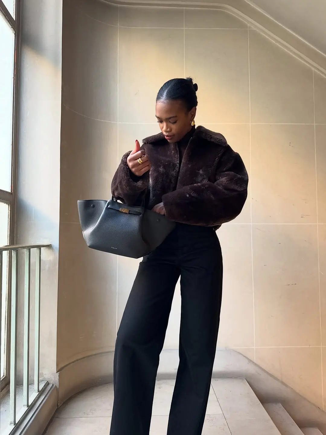 Cozy and Chic Winter Date Outfit Inspiration