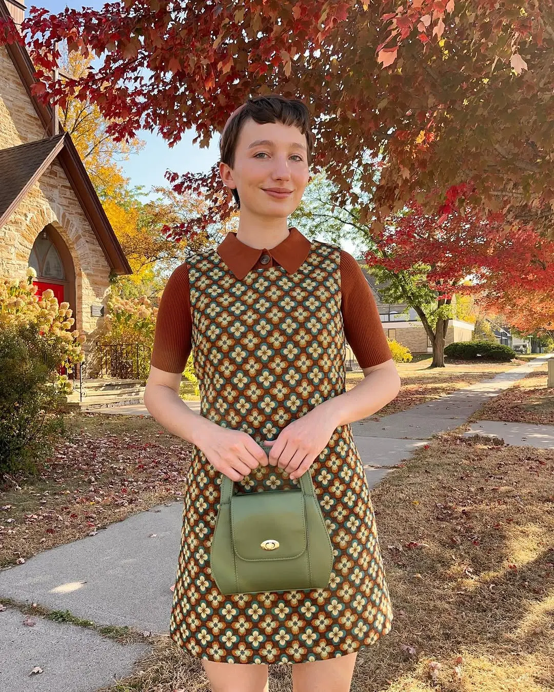 Chic Vintage Vibes for Autumn Birthdays