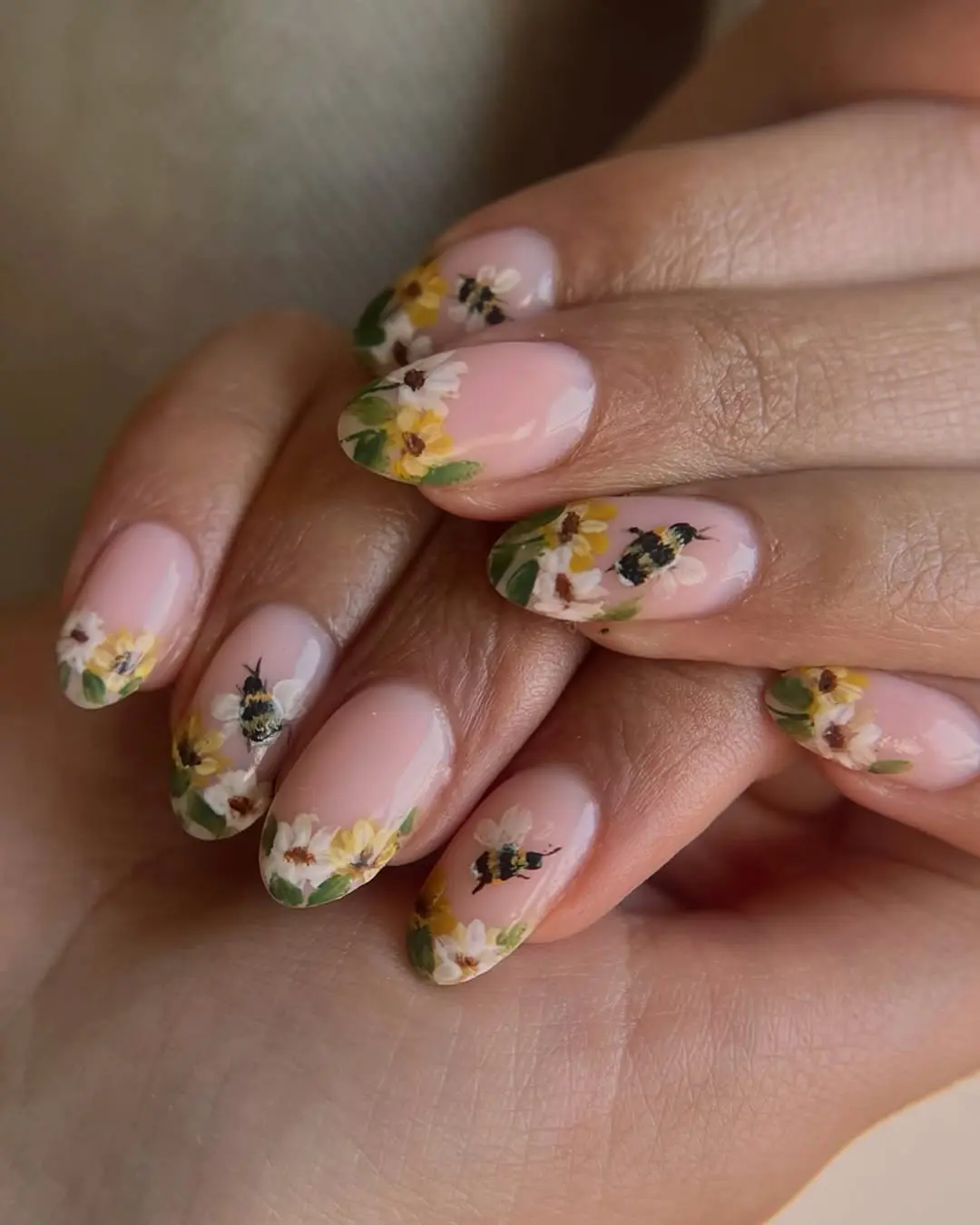 Charming Floral Bee Nail Art Design