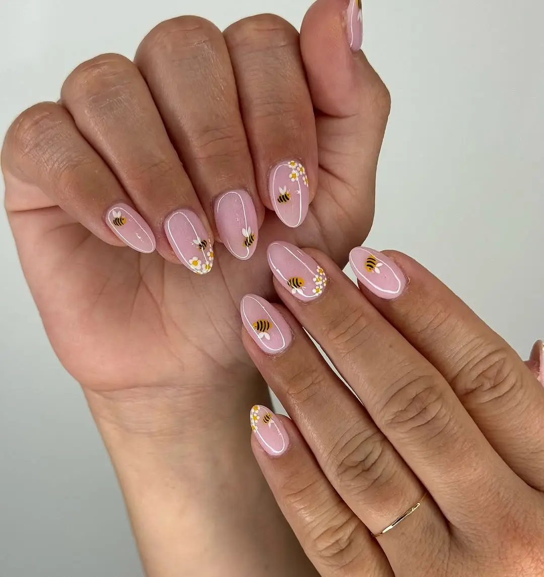 Charming Bee-Themed Nail Art for Summer