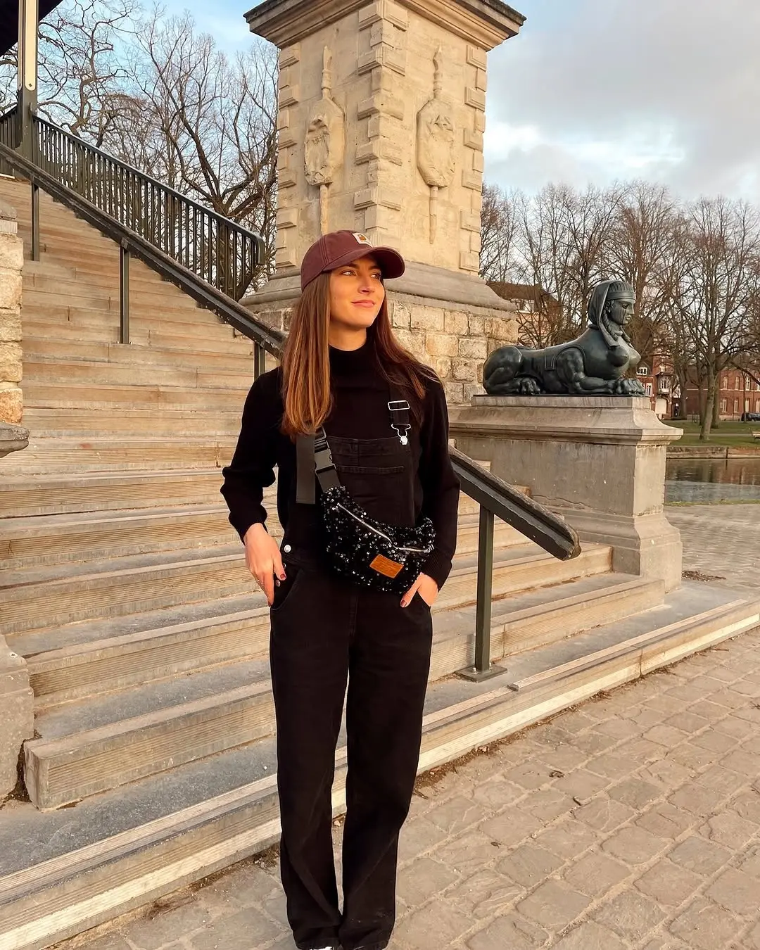 Chic Black Overall Outfit for Casual Days