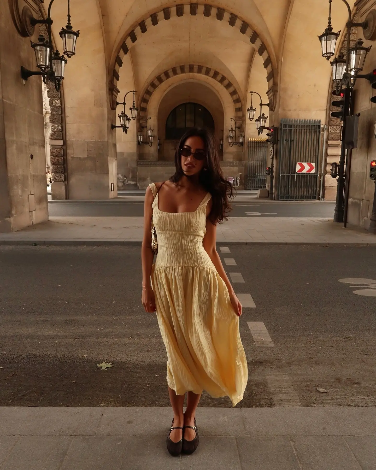 Effortless yellow dress for sunny days