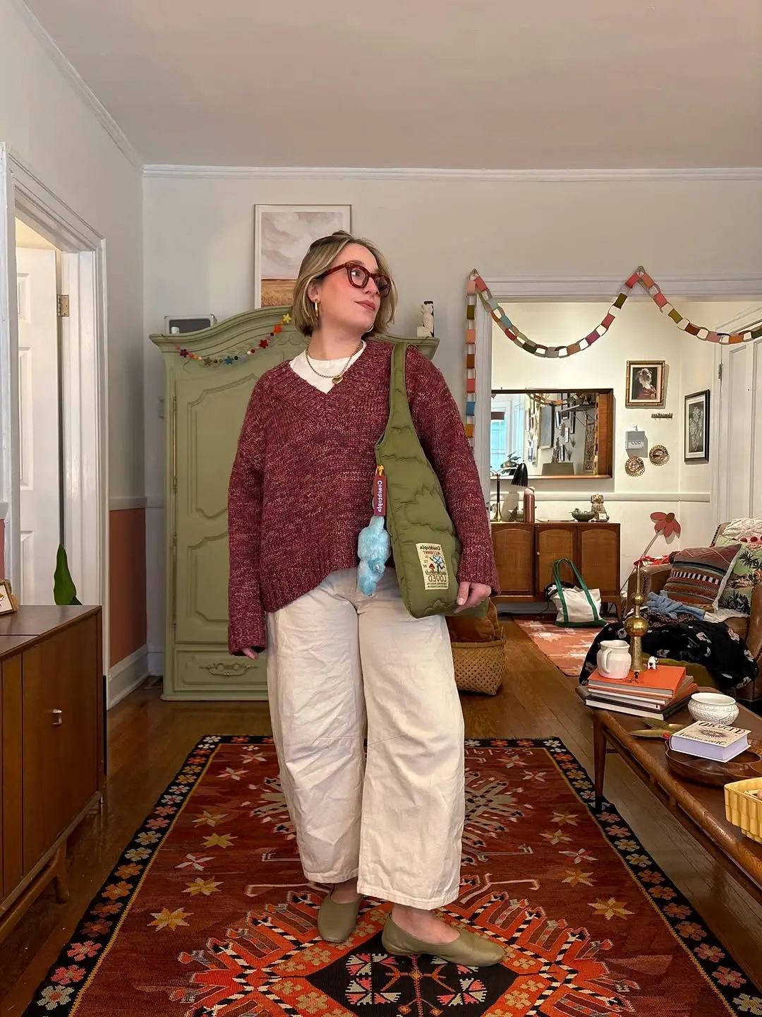 Cozy and relaxed sweater outfit for any occasion