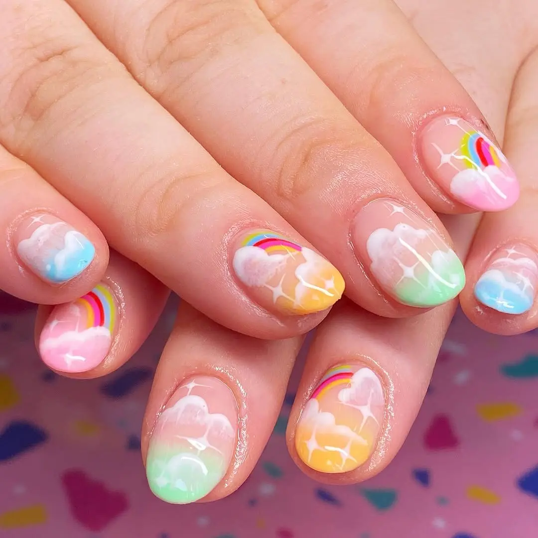 Vibrant, dreamy cloud nails for summer