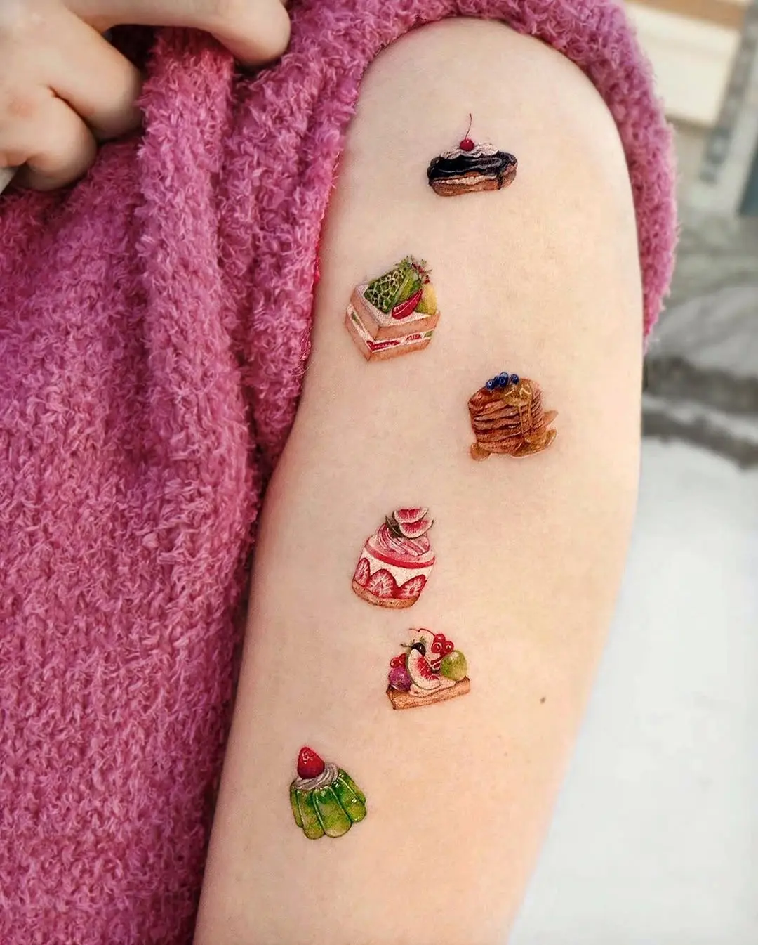 Delightful cake tattoos for dessert lovers