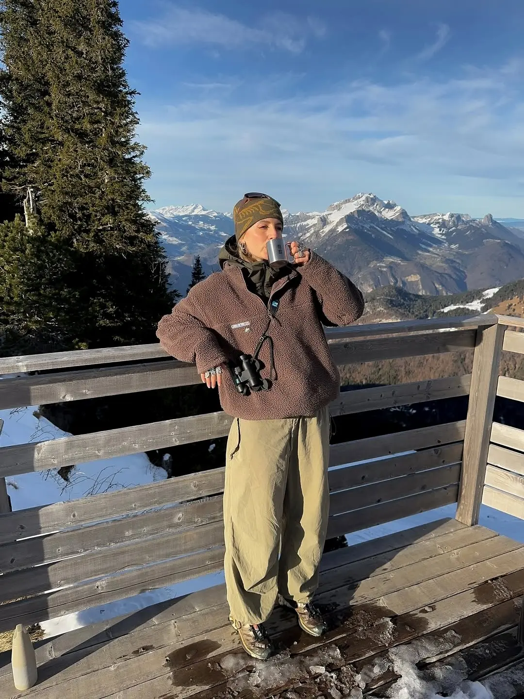 Stylish and Functional Winter Hiking Outfit