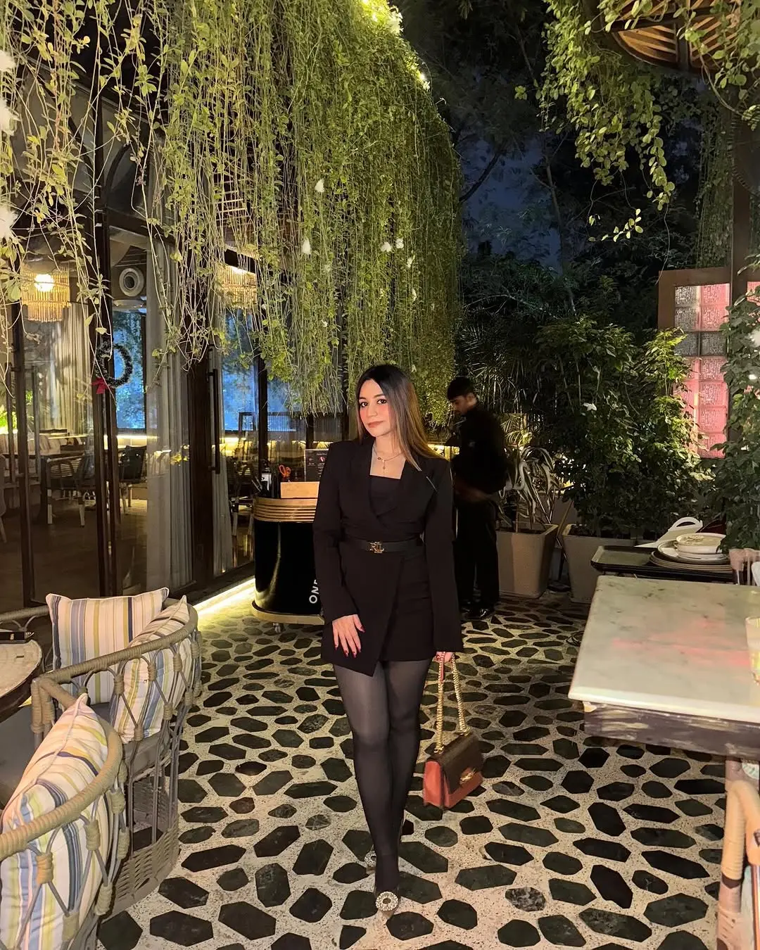 Chic Black Dress Perfect for Date Nights